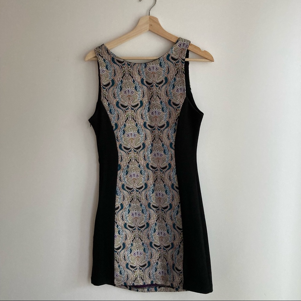Vintage Bodycon Mini Dress with Embroidery Detail - Picture 4 of 5